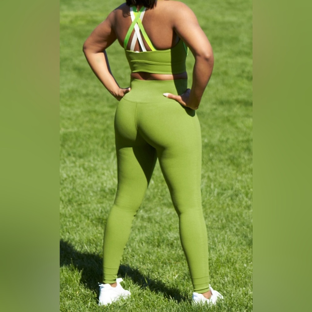 Fabletics Earth Day Outfit 🌏🌱 - Picture 9 of 11